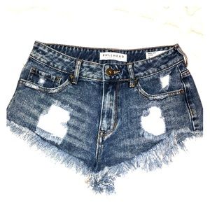 Women’s Bullhead ripped jean shorts